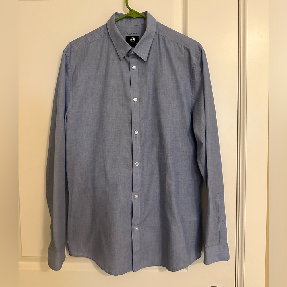H&M Men’s Slim Fit Dress Shirt